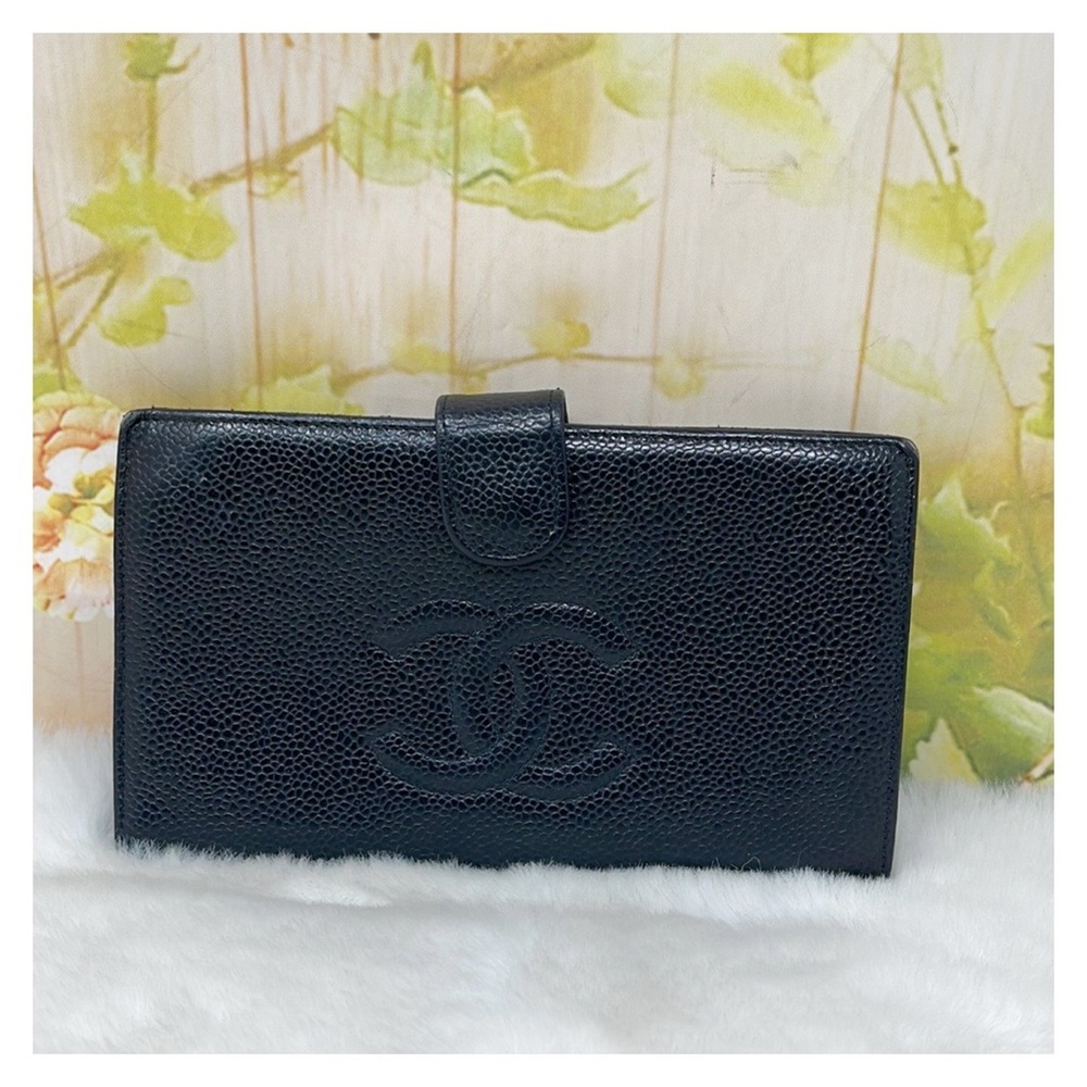 Authentic Chanel Carvier Wallet